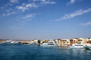 Fototapeta na wymiar Port Ghalib (Mer Rouge- Sud de l’Egypte )