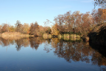Le lac dans la réserve naturelle