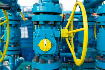 Piping control oil and gas