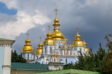 Fototapeta na wymiar St. Michaels Golden Domed Monastery in Kiev, Ukraine