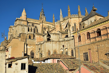 Fototapeta premium Toits de la cathédrale de Tolède en Espagne