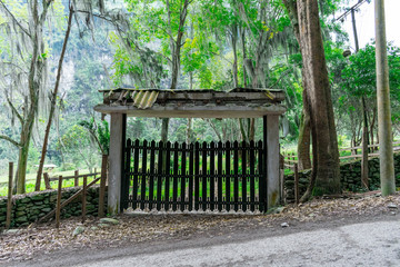 La entrada a la finca