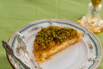 Turkish/Palestinian sweet dish Kunafa
