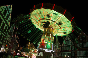 Kirmes in einer Altstadt