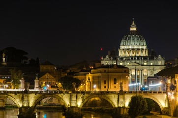 Fototapeta na wymiar Night view at Saint Peter cathedral in Vatican