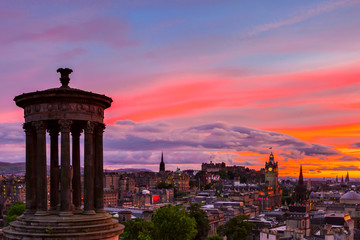 Edinburgh city at sunset - obrazy, fototapety, plakaty