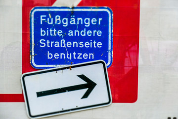 Obraz premium Hinweisschild