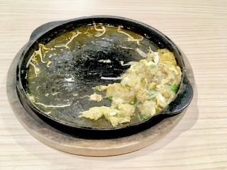 After eating Stir-fried oyster with bean sprout : One of the most popular menu in leading restaurants. Serve hot with a black plate of hot food that is attractive to eat. 