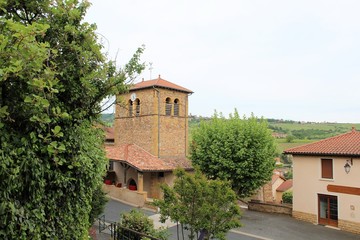 Fototapeta premium SAINT LAURENT D'OINGT - BEAUJOLAIS - VILLAGE EN PIERRE DOREE