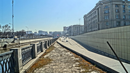 Fototapeta na wymiar Russia, Moscow, Embankment of the Yauza River 