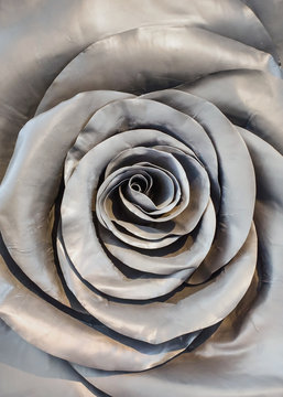 Zinc folded into a flower shape