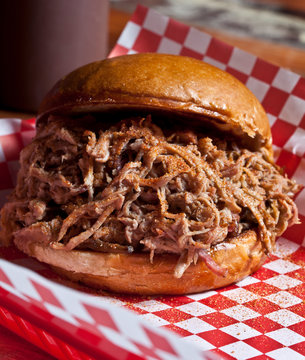 Pulled pork sandwich