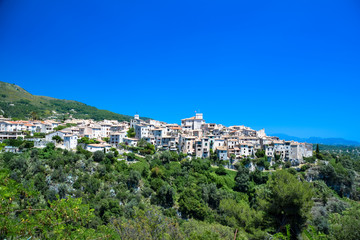 Obraz premium A panoramic view of the medieval French village of Tourrettes Sur Loup in the Alpe Maritimes departmenr