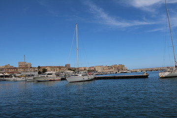 Fototapeta na wymiar Boatstrip around Syracuse at Mediterranean Sea, Sicily Italy