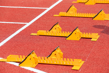 The starter is on the track, on the track