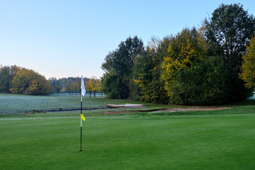 Obraz premium Golfplatz im Herbst