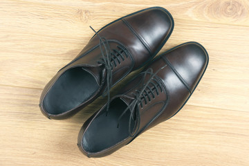 Classic men's brown Oxford shoes