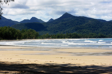 Rivage à la mer