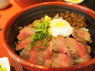 赤牛丼