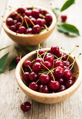  Bowls with cherries