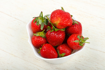 Strawberry in the bowl