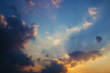 sky with clouds in the evening