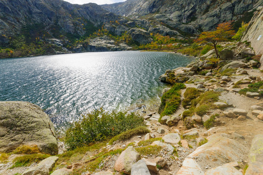 Melo Lake