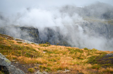 Fototapeta na wymiar Foggy in the mountains