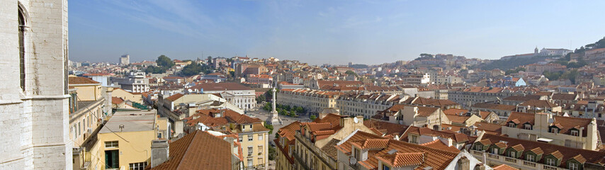 Fototapeta na wymiar Panorama del centro de Lisboa, Portugal