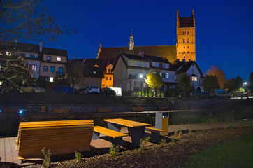 Kościół w Dobrym Mieście nocą © Grzegorz Lenkiewicz