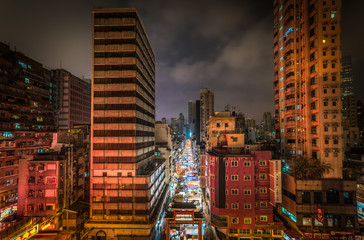 Obraz premium Nocny targ Temple Street w Hongkongu