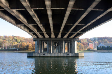 Sous les ponts © YuricBel