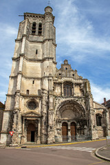 Tonnerre. Fa&ccedil;ade de l'&eacute;glise Notre-Dame. Yonne. Bourgogne-Franche-Comt&eacute;	