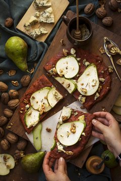 Smoked paprika focaccia with gorgonzola, pears, walnuts and honey
