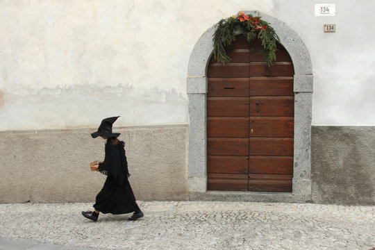 Cimego, festa popolare delle streghe.