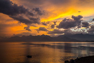 Fototapeta premium Sunset over Antalya mountain range