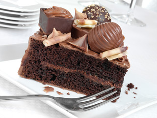BELGIAN CHOCOLATE CAKE SLICE