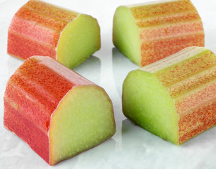 RHUBARB SEGMENTS