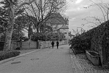 Medieval village on the edges of the Lake Geneva, Yvoire was seigneury when Count de Savoie decided in 1306 to make an impregnable fortress.