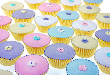 PASTEL COLOURED CUP CAKES / FAIRY CAKES