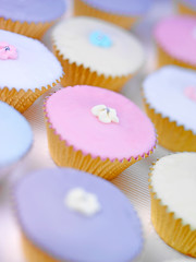 PASTEL COLOURED CUP CAKES / FAIRY CAKES