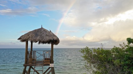 Fototapeta na wymiar rainbow at the beach