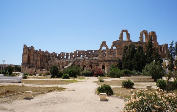 amphitheater in el jam