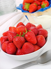 BOWL OF STRAWBERRIES