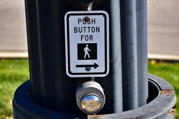 Push to walk sign 