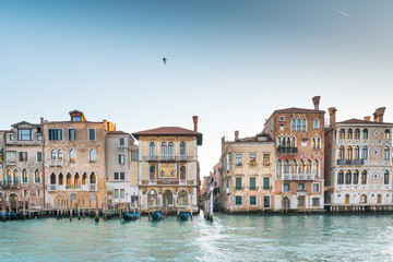Obraz premium VENICE, ITALY - December 21, 2017 : View of water street and old buildings in Venice, ITALY