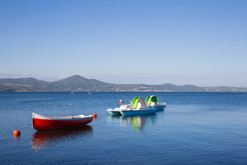 Fototapeta na wymiar Small boats waiting for the summer