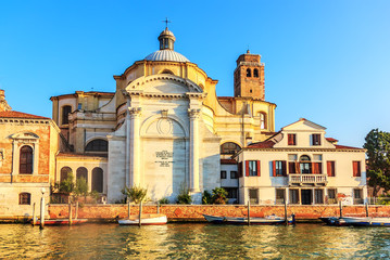 Fototapeta na wymiar San Geremia Church in the canal of Venice, Italy