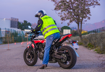 moto école/motard apprenti