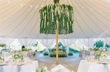Place setting at a wedding reception